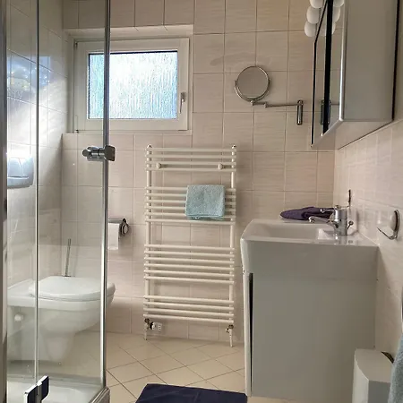 Helles In Lägenhet Rösrath